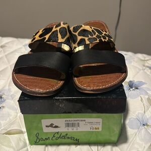 Sam Edelman giraffe slides size 10